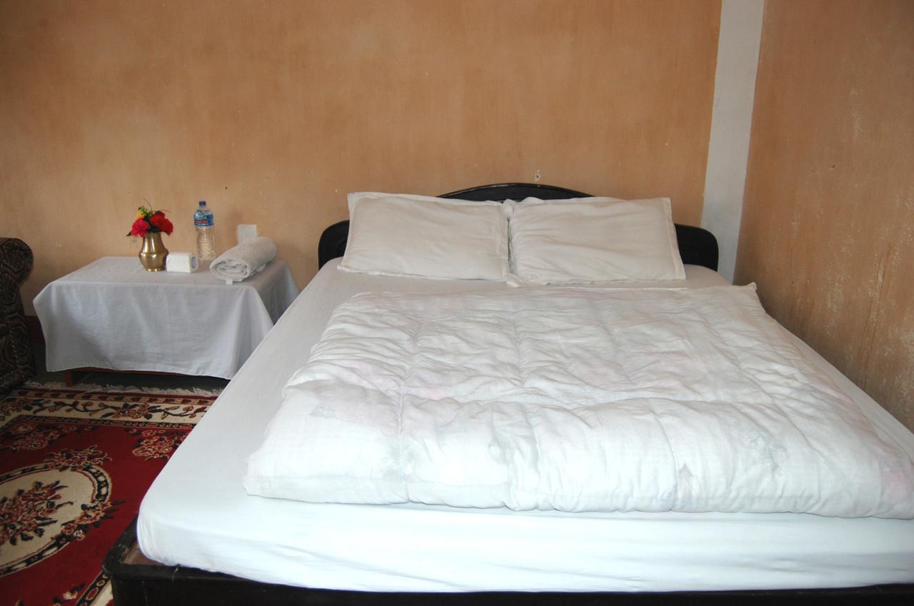 Shrestha Hotel&Restaurant Bandipur Zimmer foto